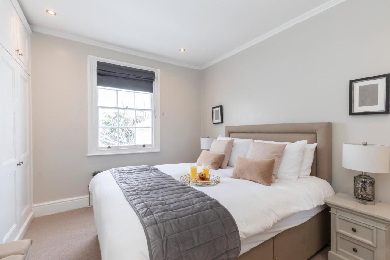 Beautiful 4 Bedroom Home Cheltenham Exterior photo